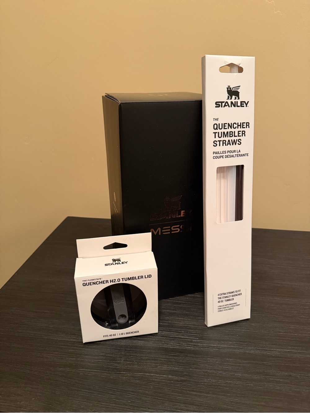 Stanley Messi Tumbler 40 oz w/Quencher Straws & H2.0 Lid Set